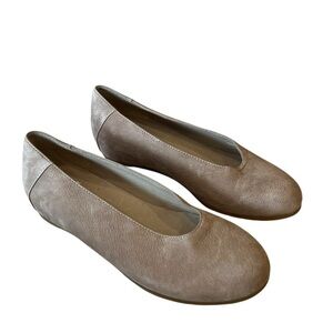 Eileen Fisher Una Hidden Wedge Ballet Flat Light Tan Suede 6 Classic Neutral